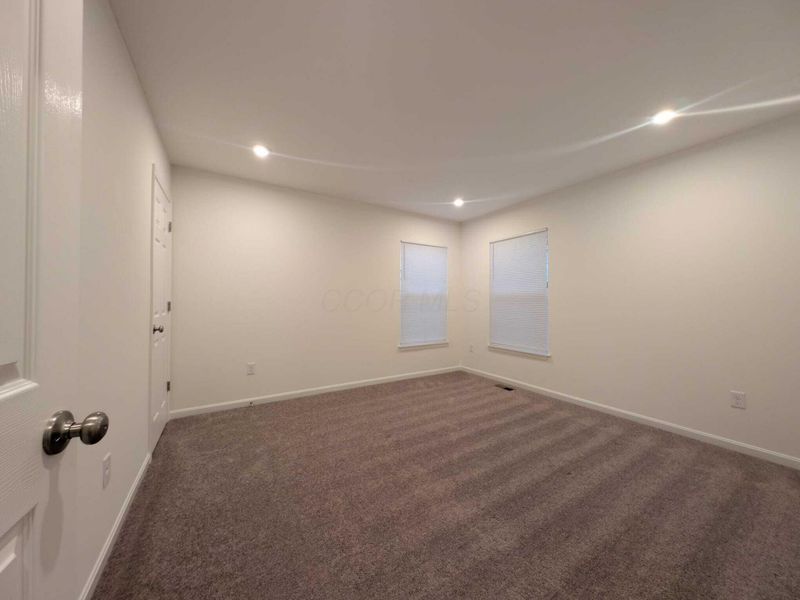 8246 Woodstar Drive, Plain City, OH 43064 Photo 17