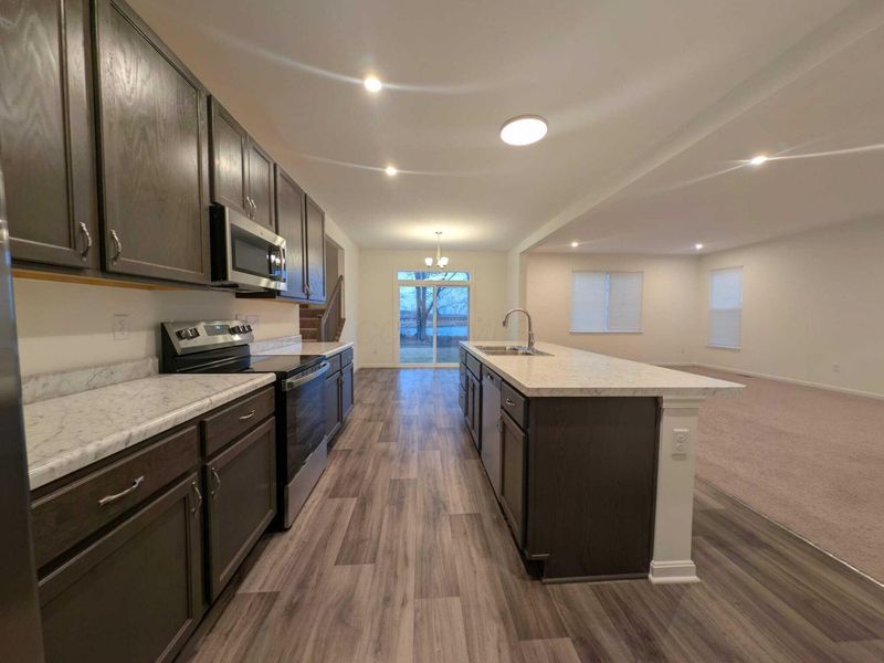 8246 Woodstar Drive, Plain City, OH 43064 Photo 7