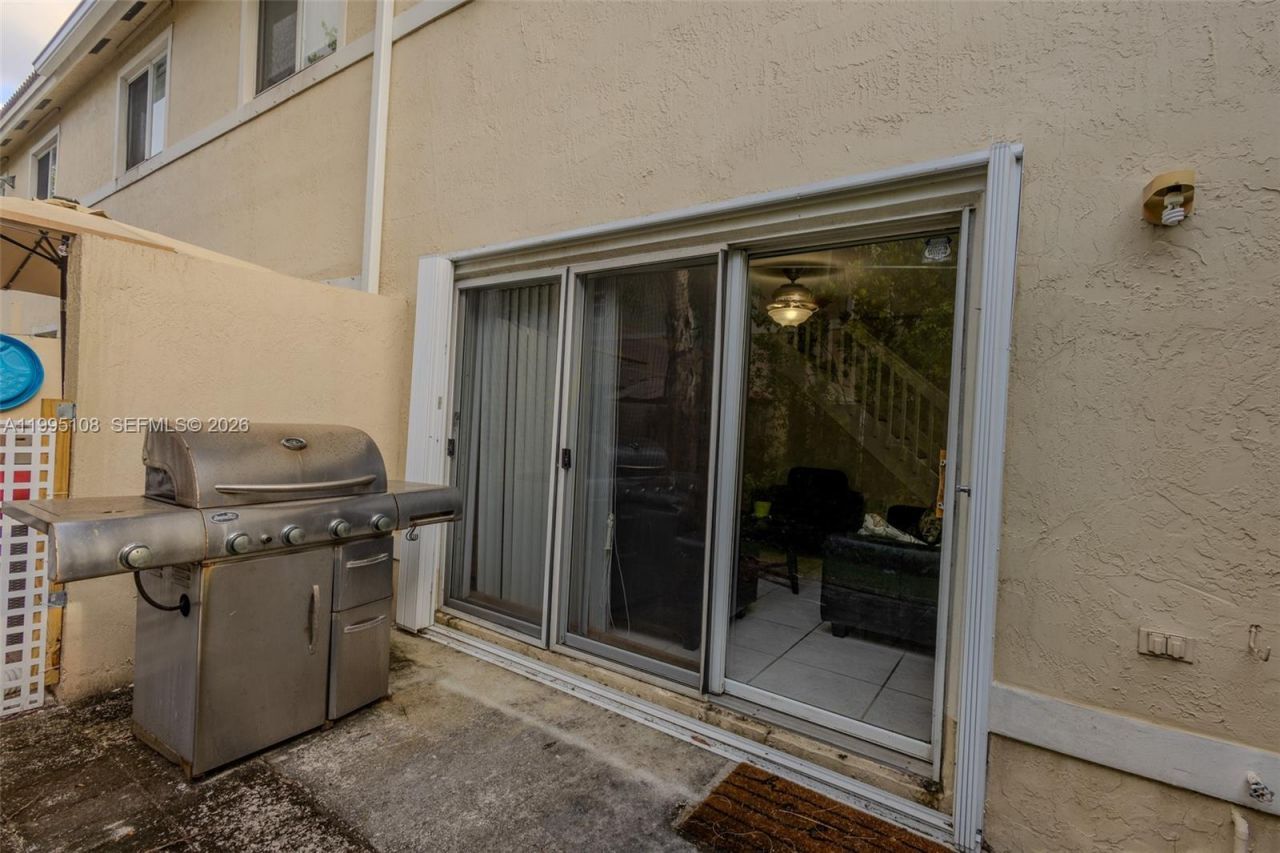 17009 NW 22nd St , Pembroke Pines, FL 33028 Photo