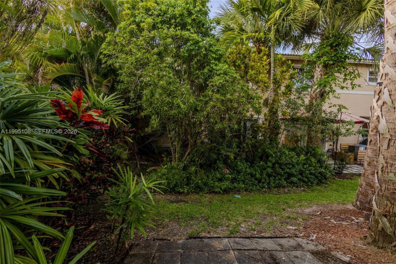 17009 NW 22nd St , Pembroke Pines, FL 33028 Photo