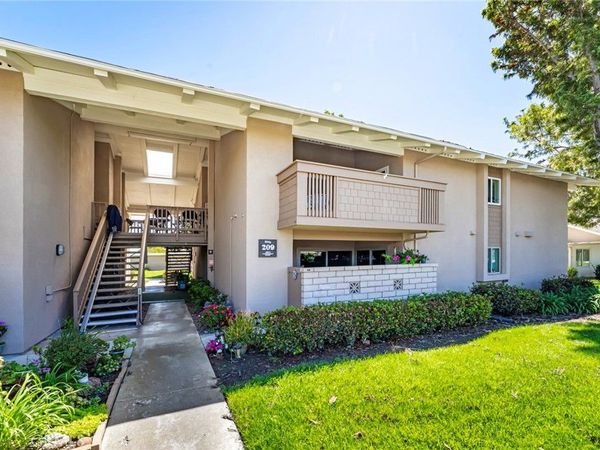 8877 Lauderdale Court, Unit 209E, Huntington Beach, CA 92646