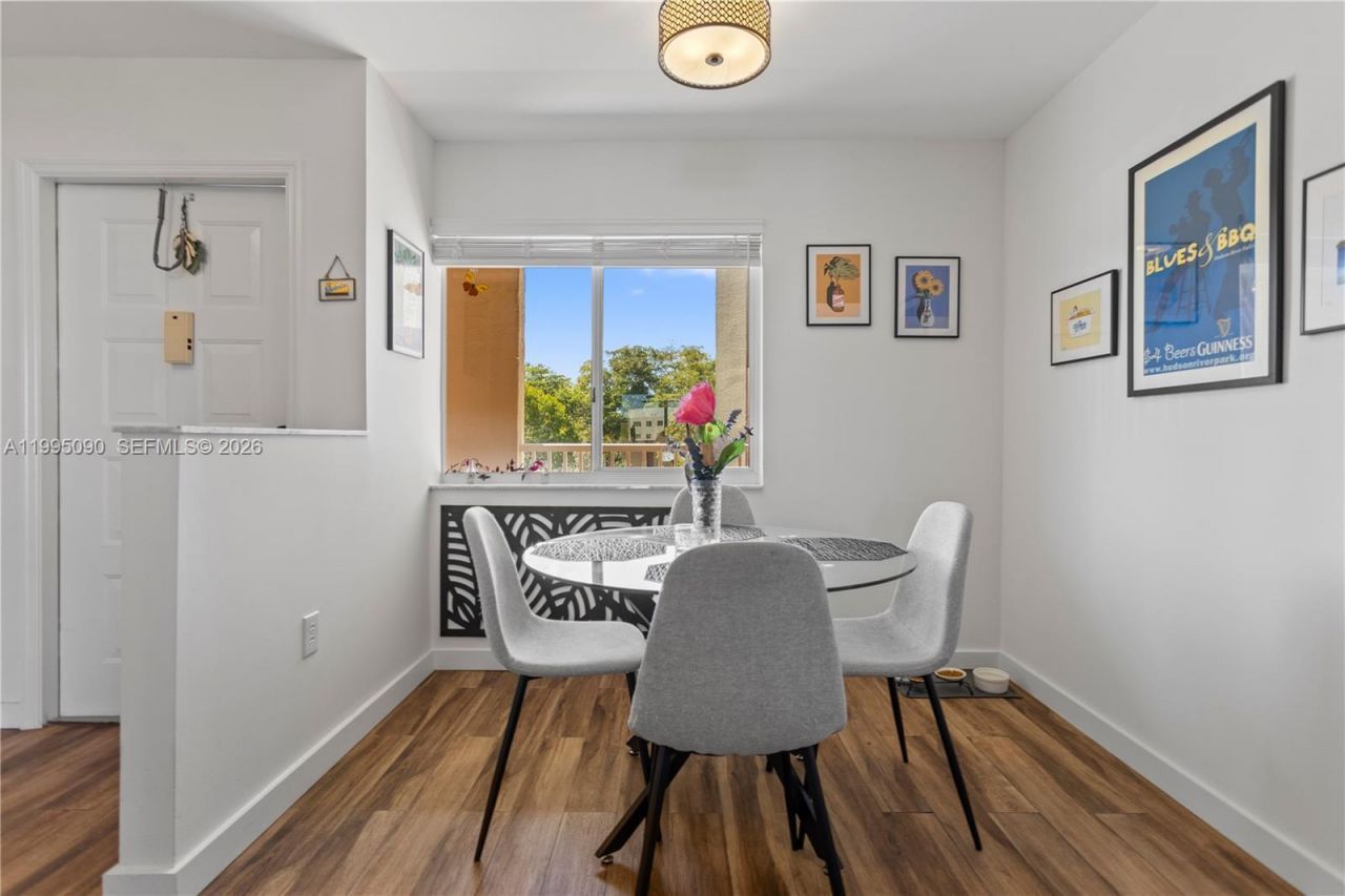 7676 Trent Dr , Unit 308, Tamarac, FL 33321 Photo