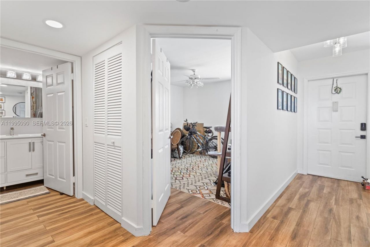 7676 Trent Dr , Unit 308, Tamarac, FL 33321 Photo