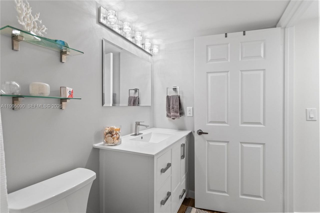 7676 Trent Dr , Unit 308, Tamarac, FL 33321 Photo