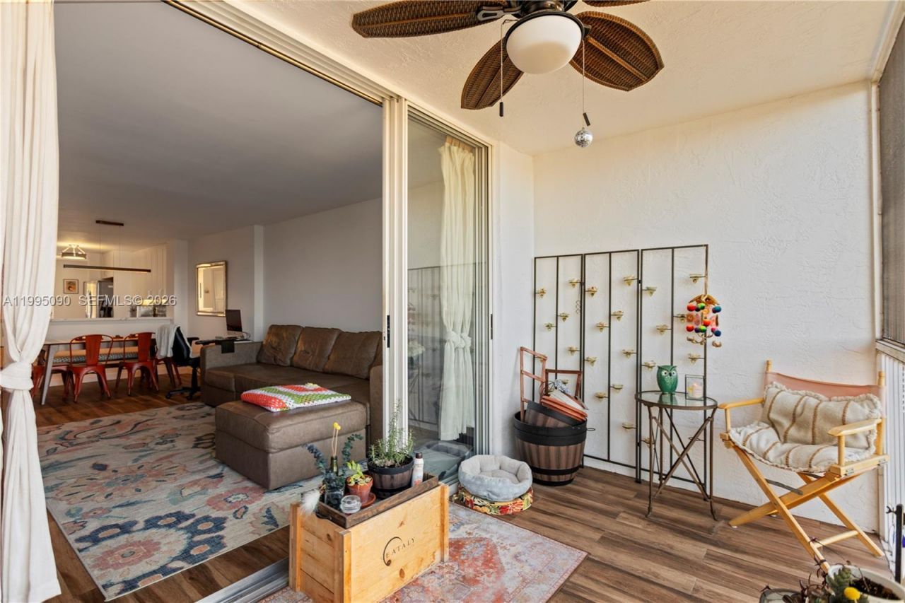 7676 Trent Dr , Unit 308, Tamarac, FL 33321 Photo