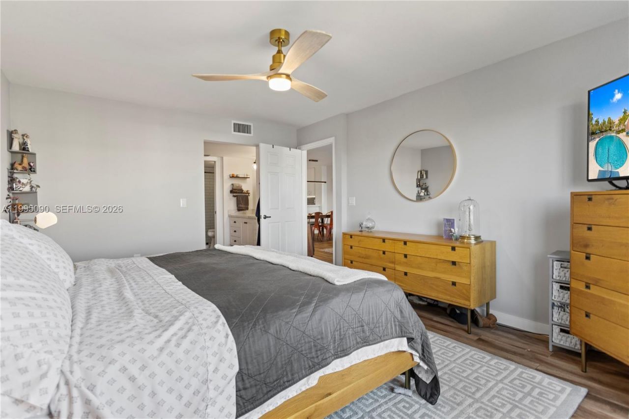 7676 Trent Dr , Unit 308, Tamarac, FL 33321 Photo