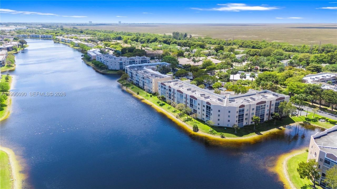 7676 Trent Dr , Unit 308, Tamarac, FL 33321 Photo