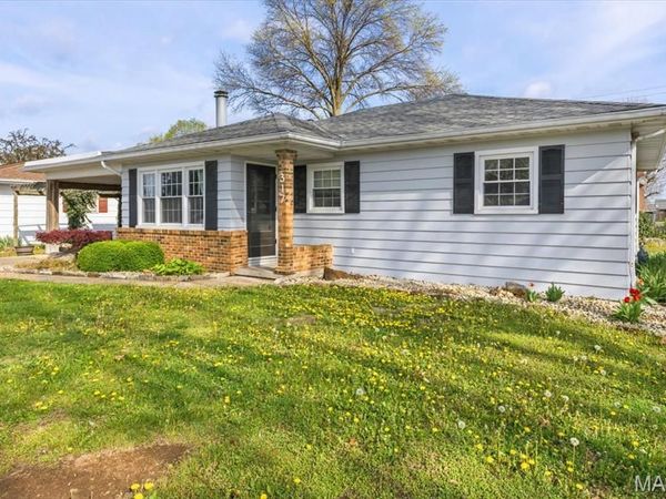 317 W Field Drive, Red Bud, IL 62278