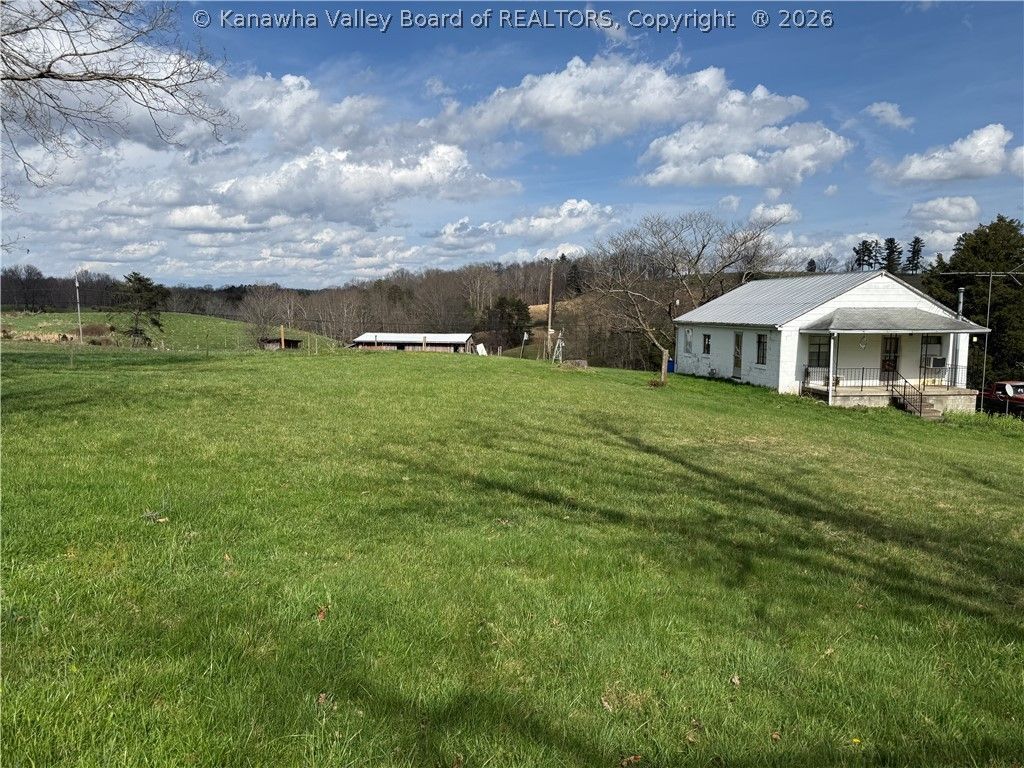 900 Ravenswood Pike, Ripley, WV 25271 Main Photo