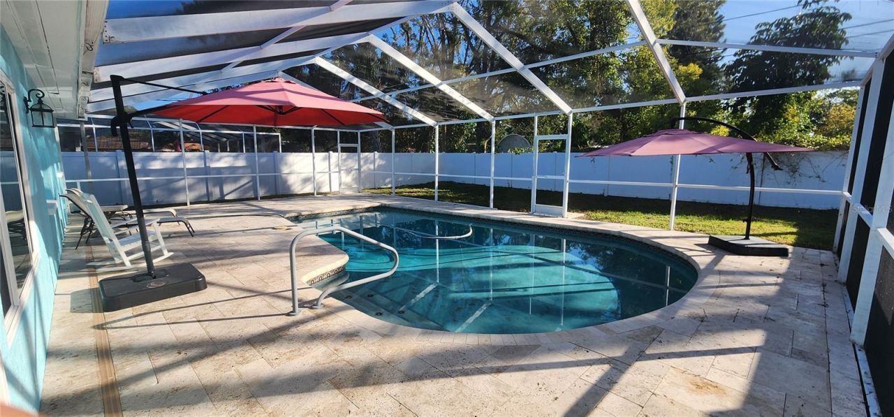 8211 7th St N , Saint Petersburg, FL 33702 Photo