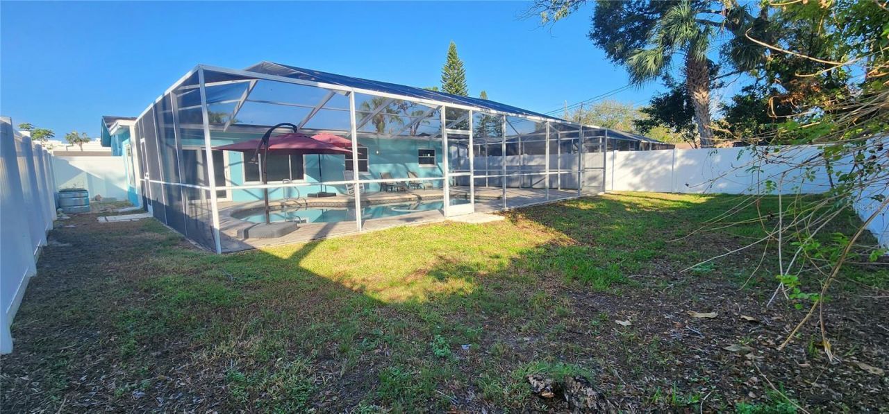 8211 7th St N , Saint Petersburg, FL 33702 Photo