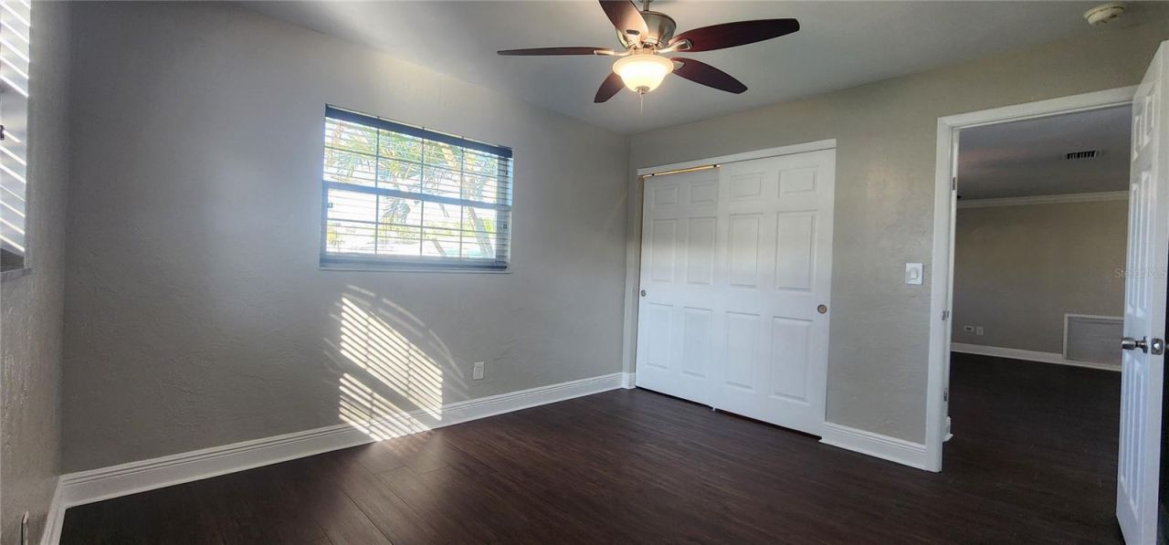 8211 7th St N , Saint Petersburg, FL 33702 Photo