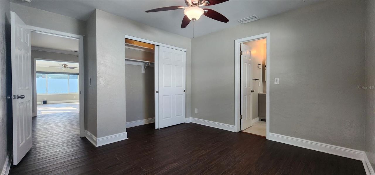 8211 7th St N , Saint Petersburg, FL 33702 Photo