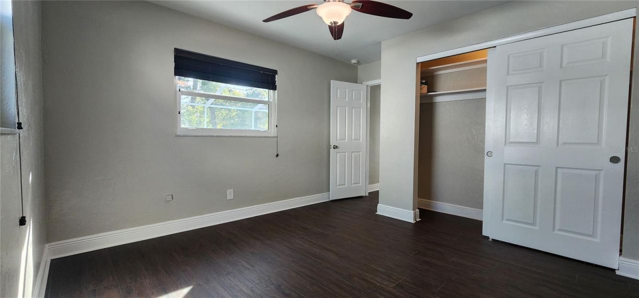 8211 7th St N , Saint Petersburg, FL 33702 Photo