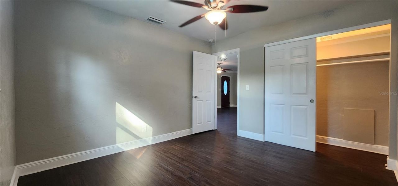 8211 7th St N , Saint Petersburg, FL 33702 Photo