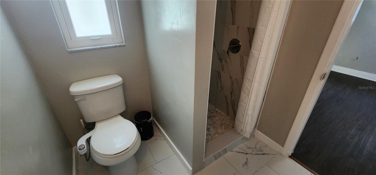 8211 7th St N , Saint Petersburg, FL 33702 Photo