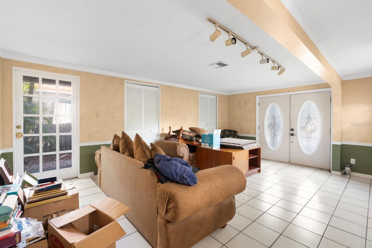 3414 W Wallcraft Avenue , Tampa, FL 33611 Photo