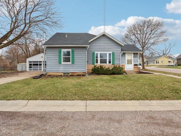 802 W Franklin Street, Portage, WI 53901
