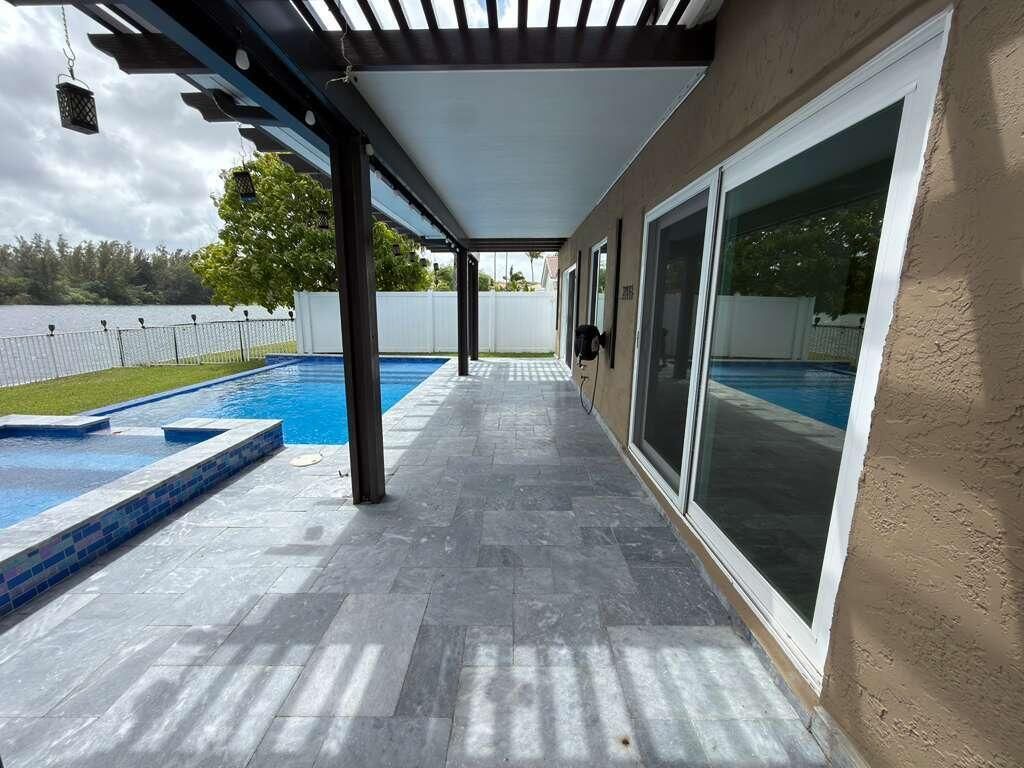 4572 SW 14th Street, Deerfield Beach, FL 33442 Photo