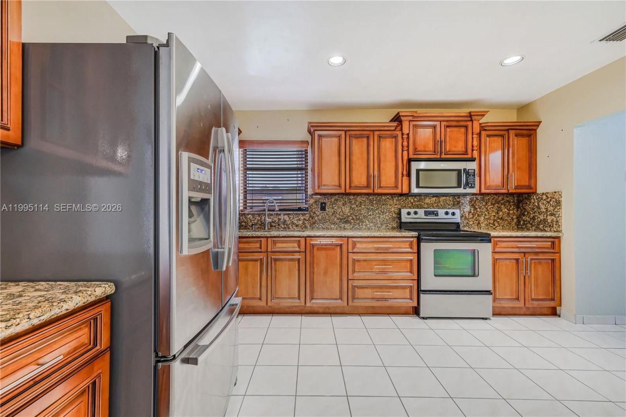 12231 SW 191st Ter, Miami, FL 33177 Photo