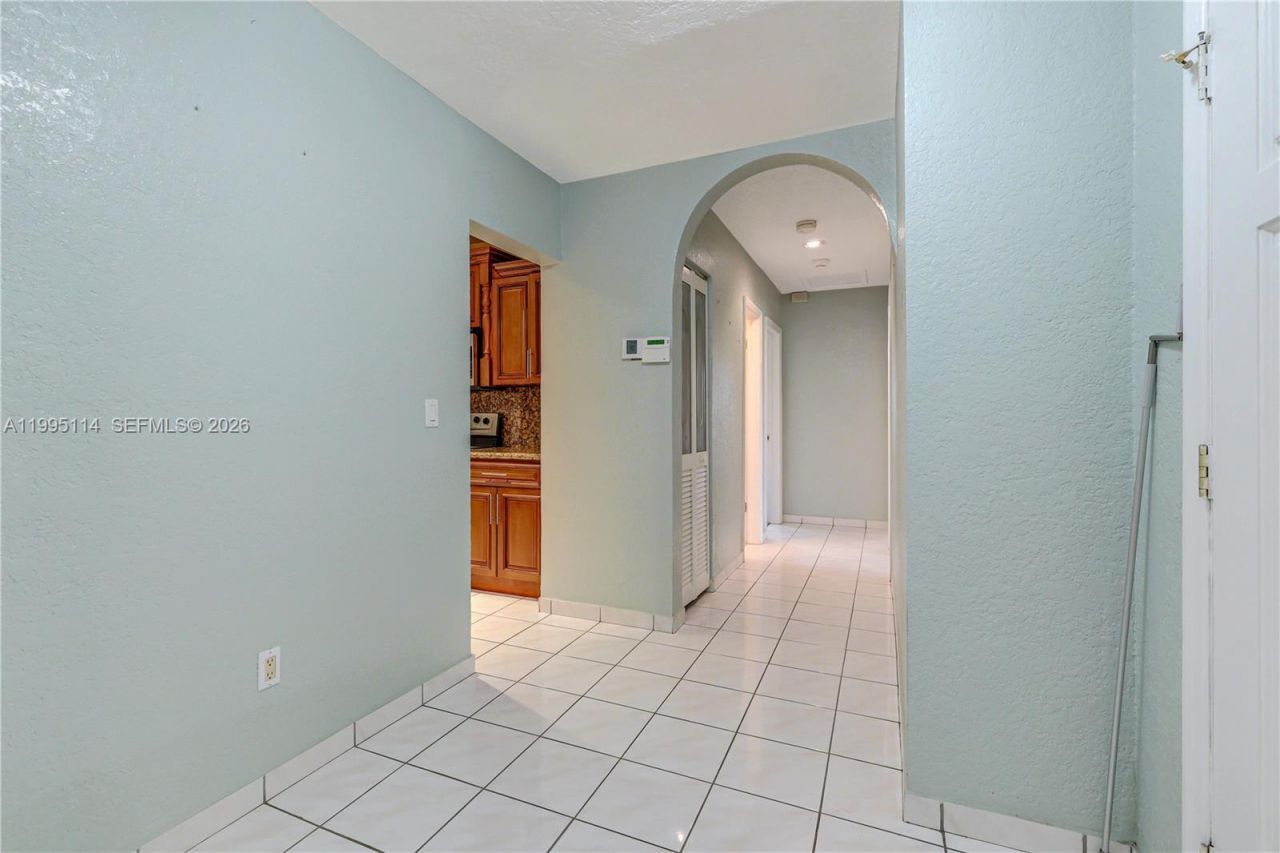 12231 SW 191st Ter, Miami, FL 33177 Photo