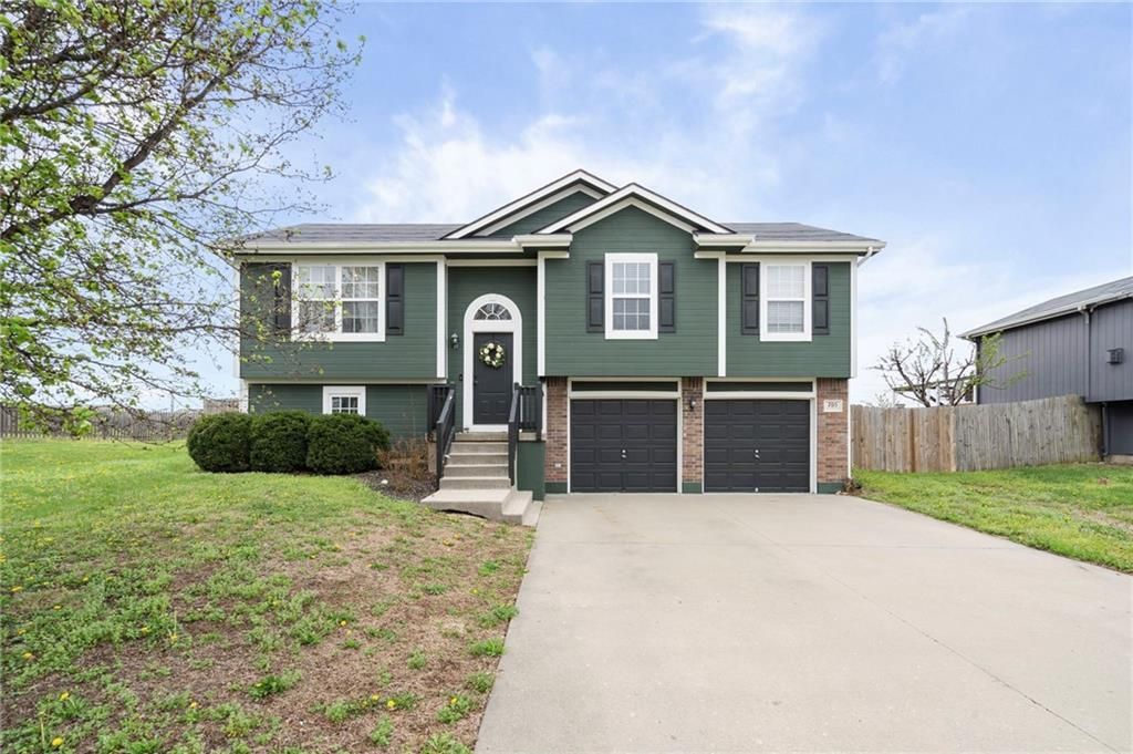 705 Fall Creek Circle, Belton, MO 64012 Main Photo