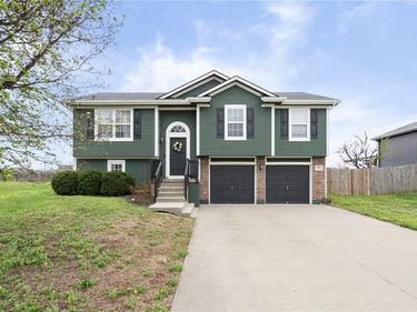 705 Fall Creek Circle, Belton, MO 64012