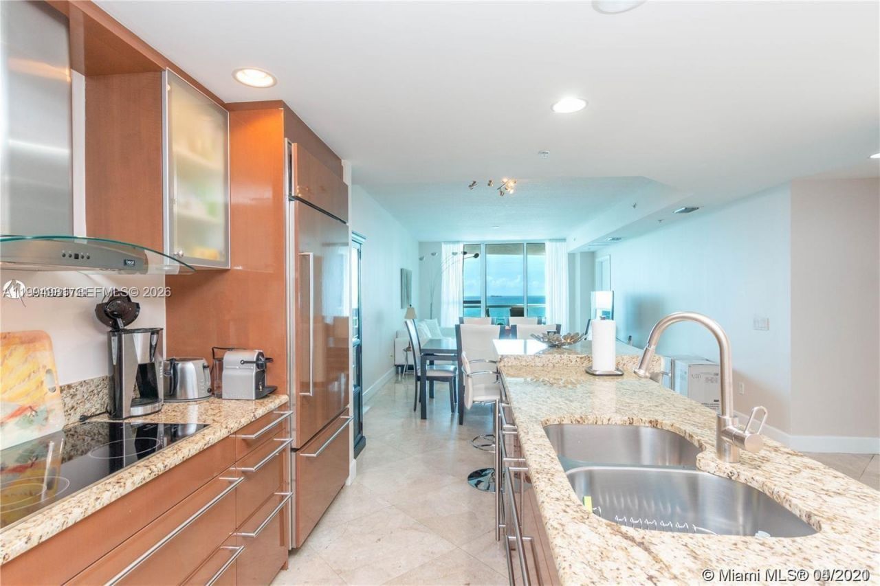 3801 Collins Ave , Unit 1102, Miami Beach, FL 33140 Photo