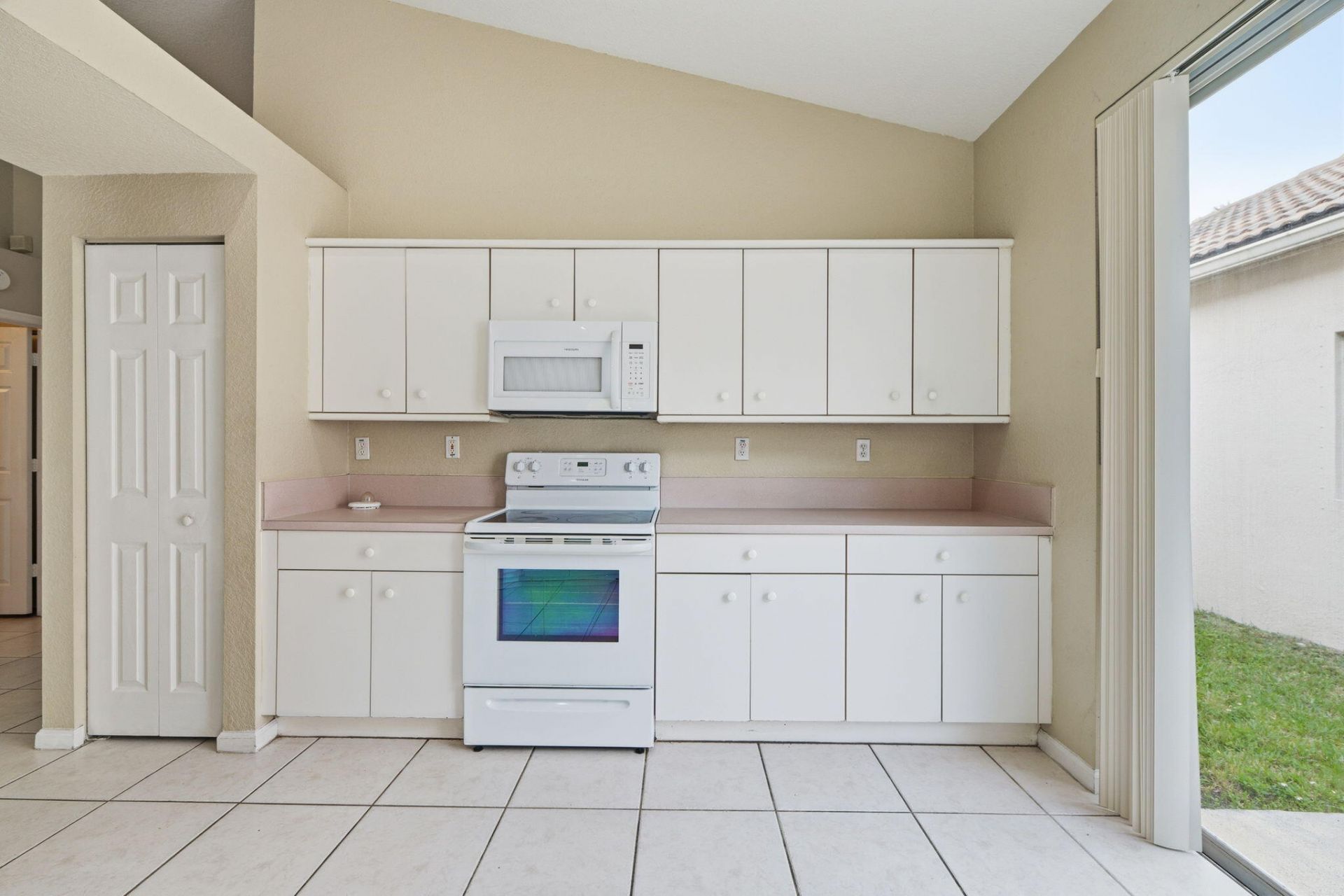 3401 NW 70th Avenue, Margate, FL 33063 Photo