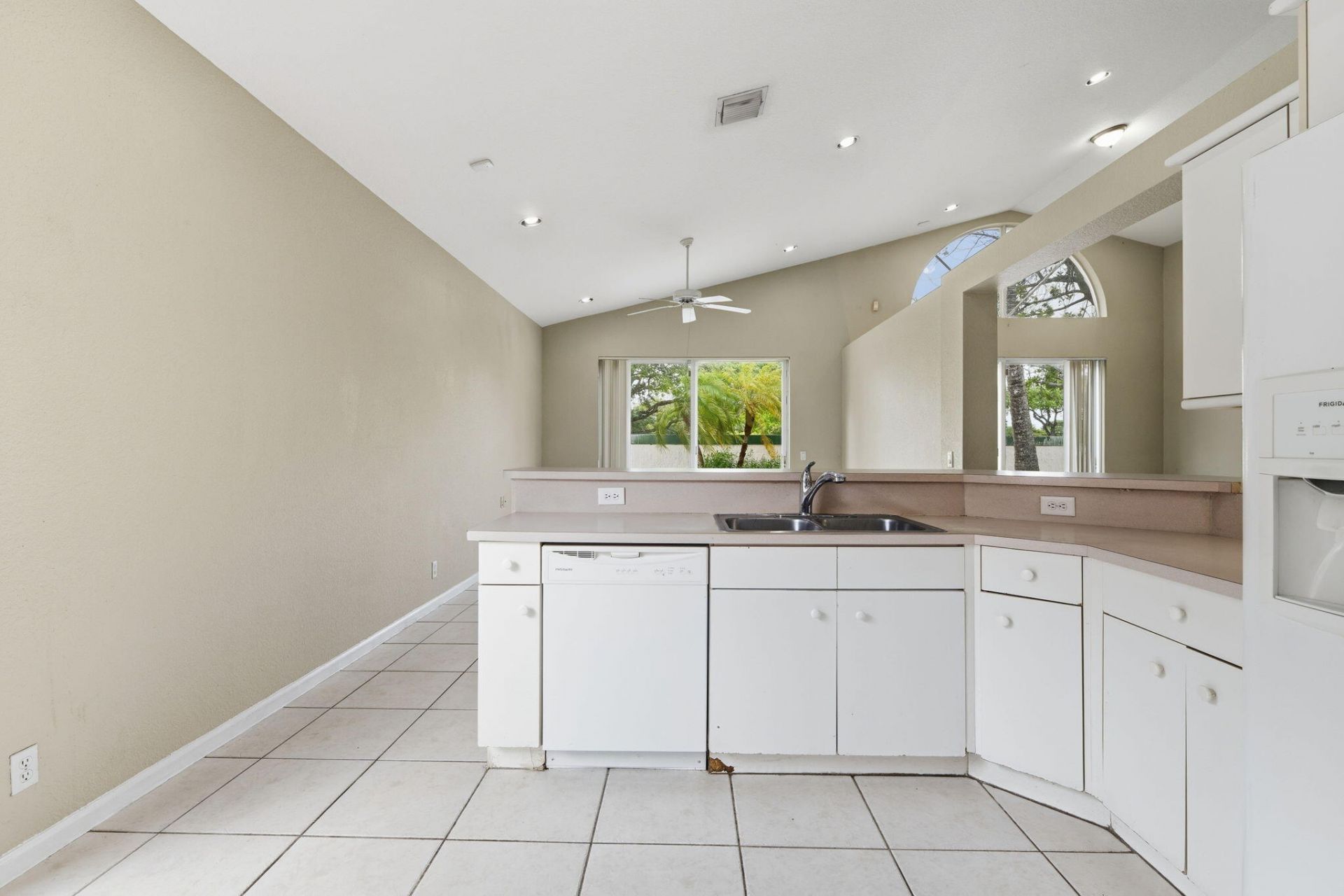 3401 NW 70th Avenue, Margate, FL 33063 Photo