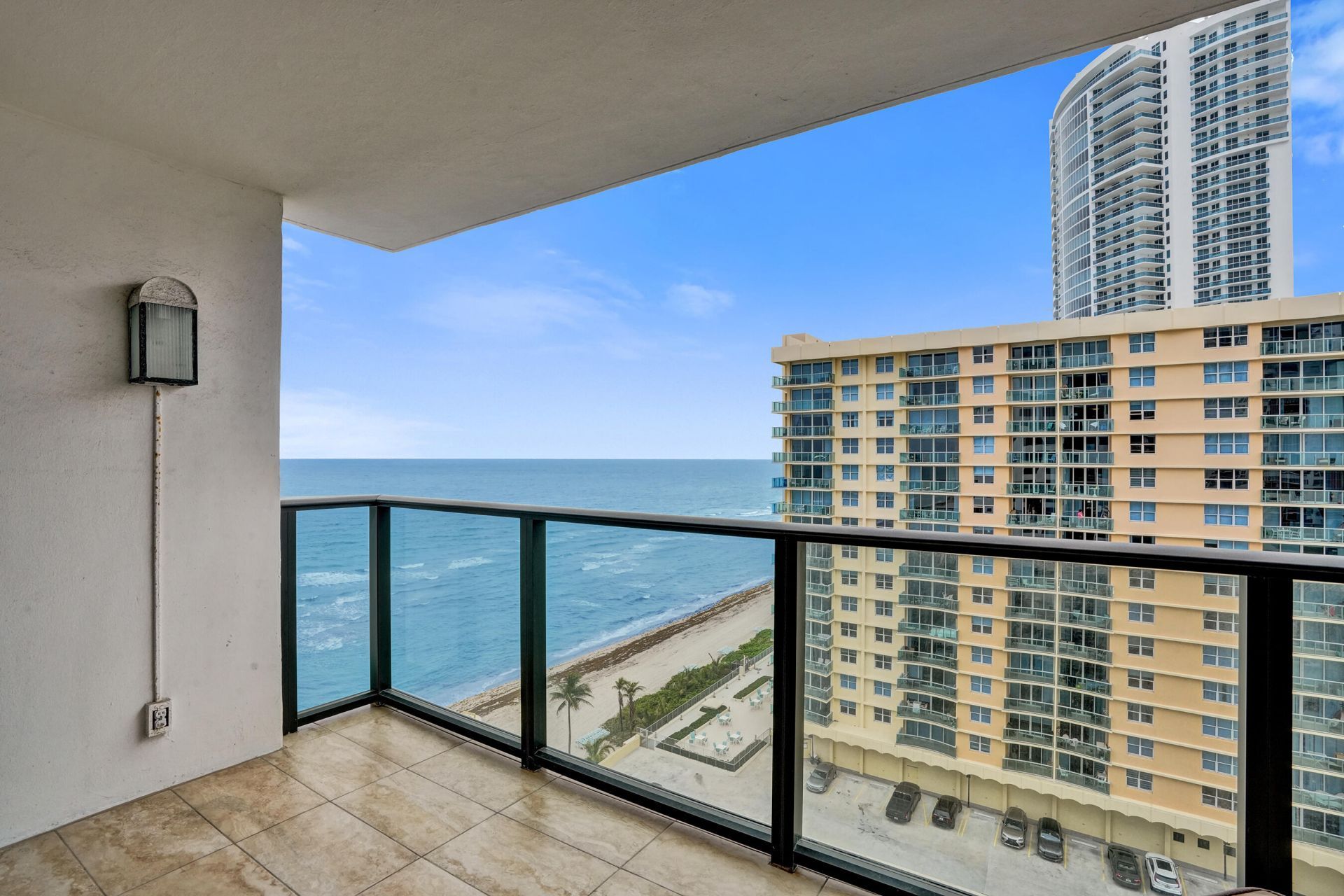 2301 S Ocean Drive, Unit 1408, Hollywood, FL 33019 Photo