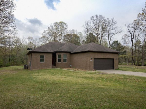 1090 Whispering Oak , Redfield, AR 72132