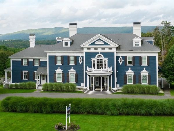 2 Kemble, Lenox, MA 01240