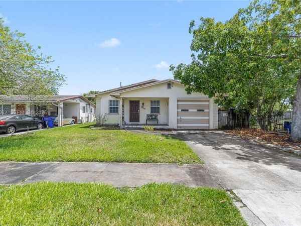 6330 Funston St , Hollywood, FL 33023
