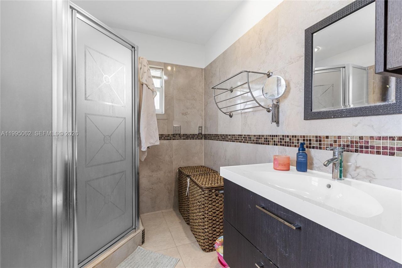 6330 Funston St , Hollywood, FL 33023 Photo