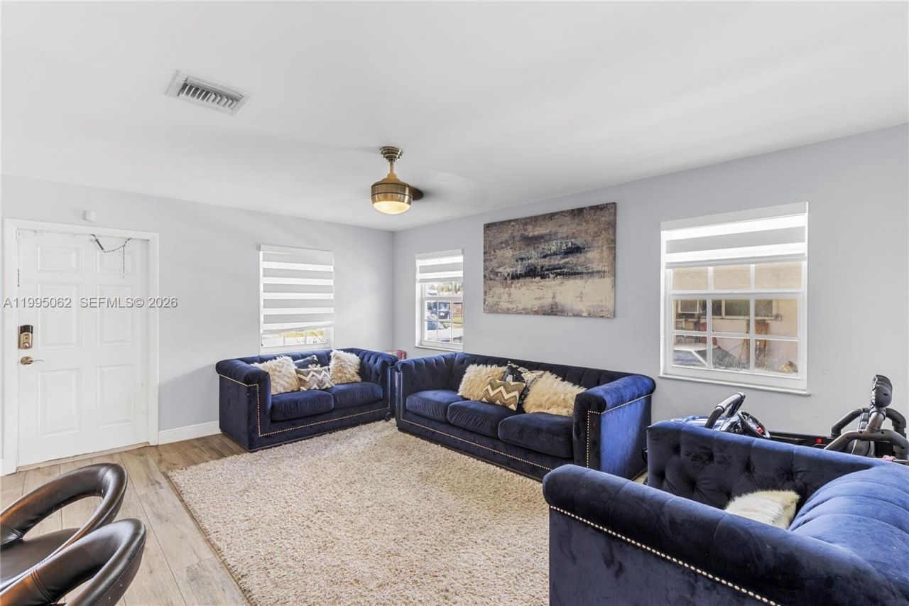 6330 Funston St , Hollywood, FL 33023 Photo