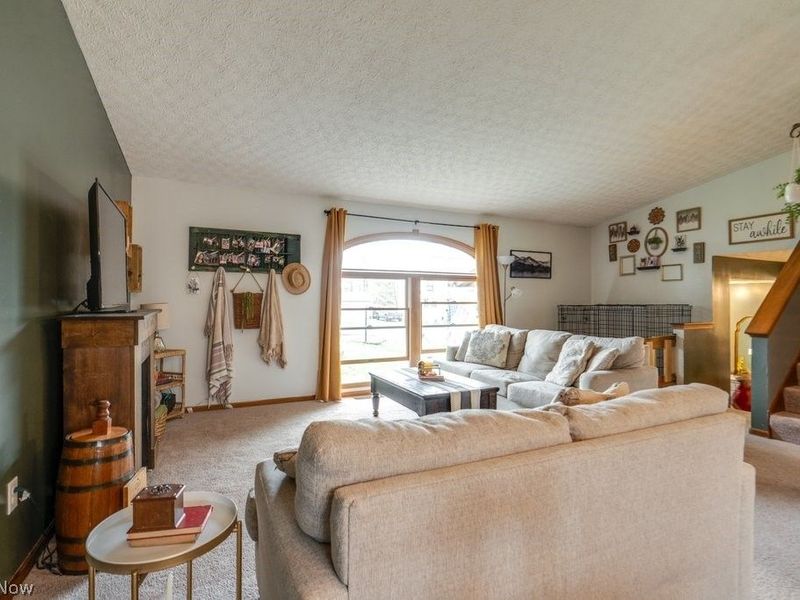 66 Manito Trail, Malvern, OH 44644 Photo 8