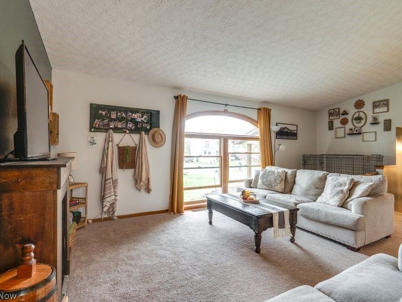 66 Manito Trail, Malvern, OH 44644 Photo 9