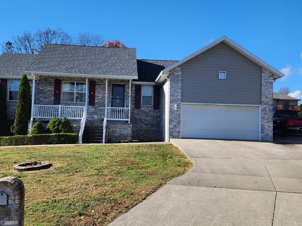 852 Tomahawk Court, Marshfield, MO 65706