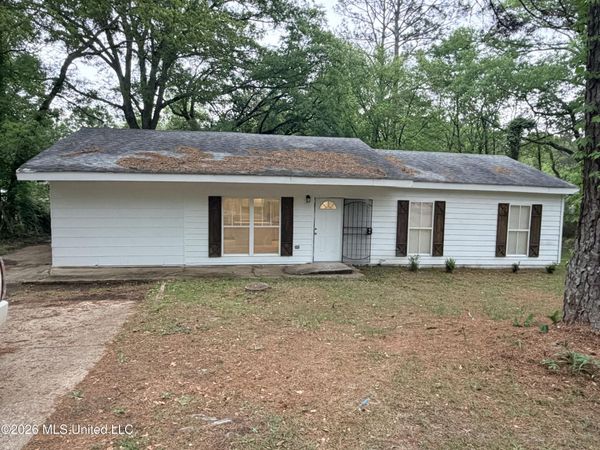 2814 Charleston Drive, Jackson, MS 39212