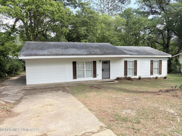 2814 Charleston Drive, Jackson, MS 39212