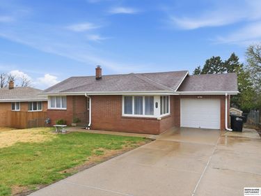 4323 Monroe Street, Omaha, NE 68107