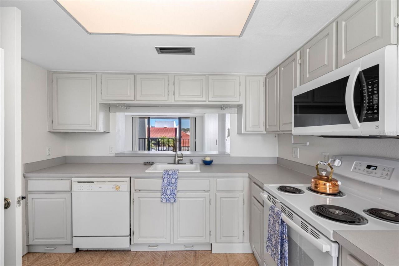 19111 Vista Bay Drive , Unit 204, Indian Shores, FL 33785 Photo