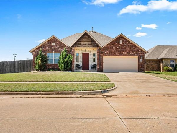 833 Glenwood , Moore, OK 73160