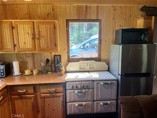 41 Stetson Creek, Angelus Oaks, CA 92305