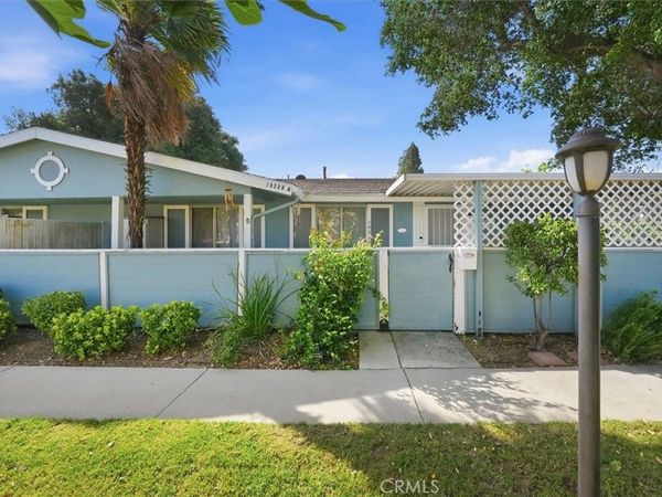 19220 Avenue Of The Oaks, Unit A, Newhall, CA 91321