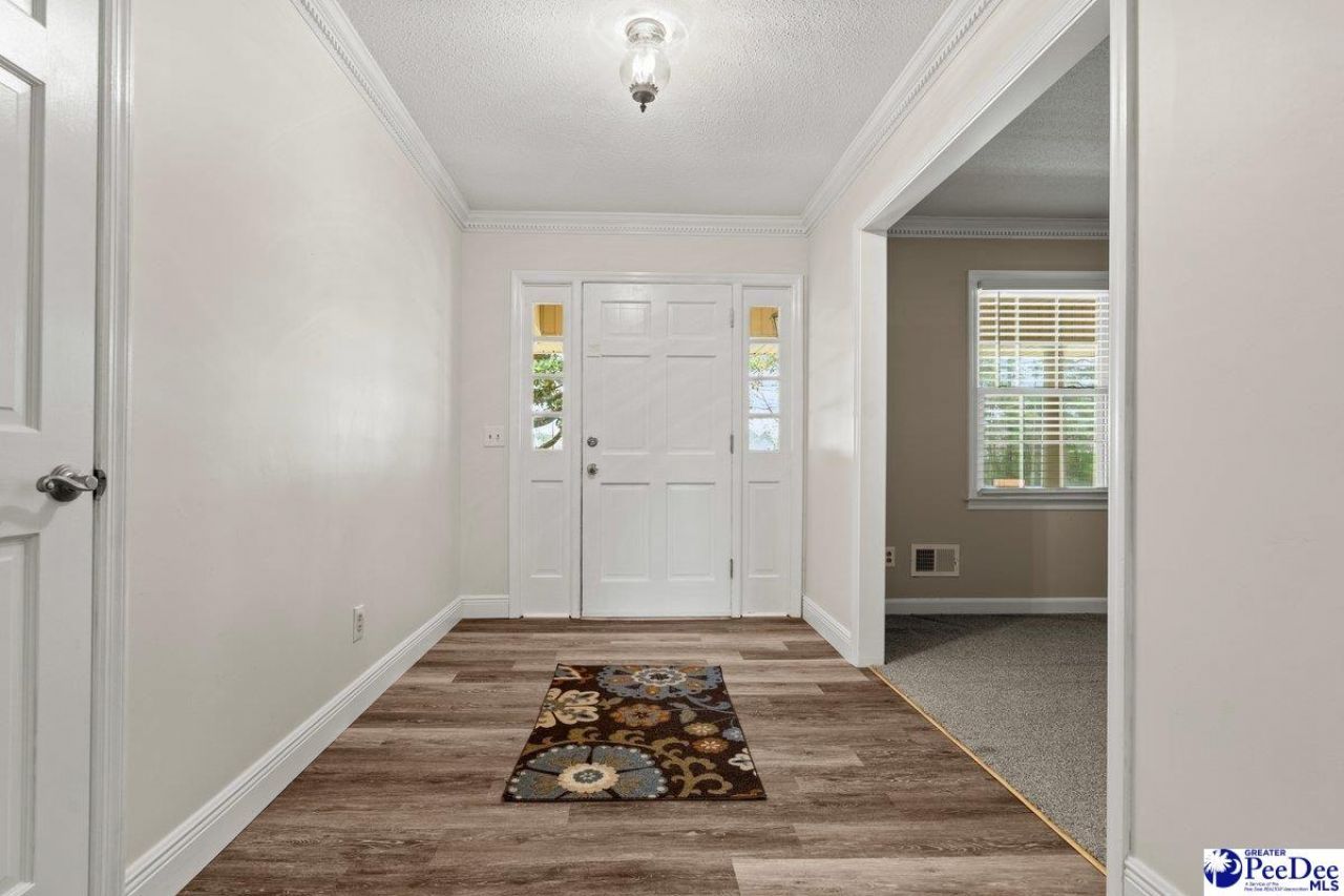 839 Wedgefield Rd Photo 6