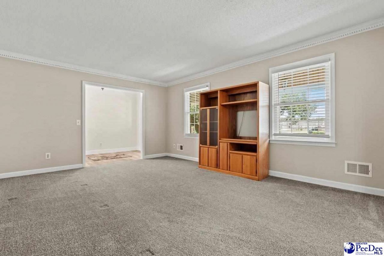 839 Wedgefield Rd Photo 7