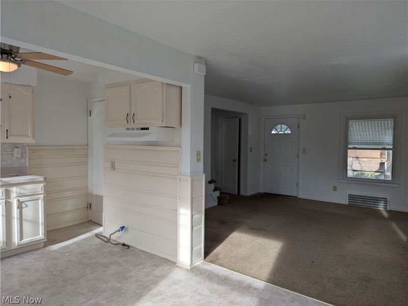 1492 E 250th Street, Euclid, OH 44117 Photo 5