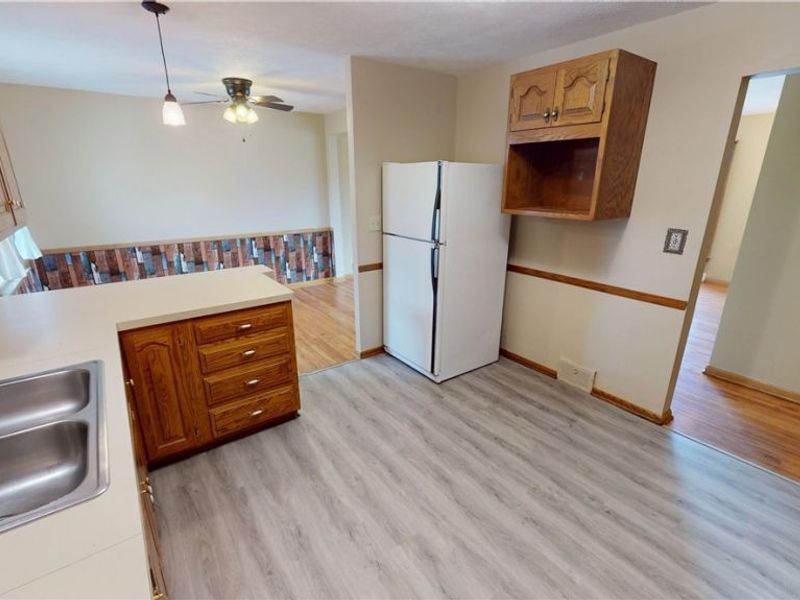 10750 Schwab Drive, Parma, OH 44130 Photo 13